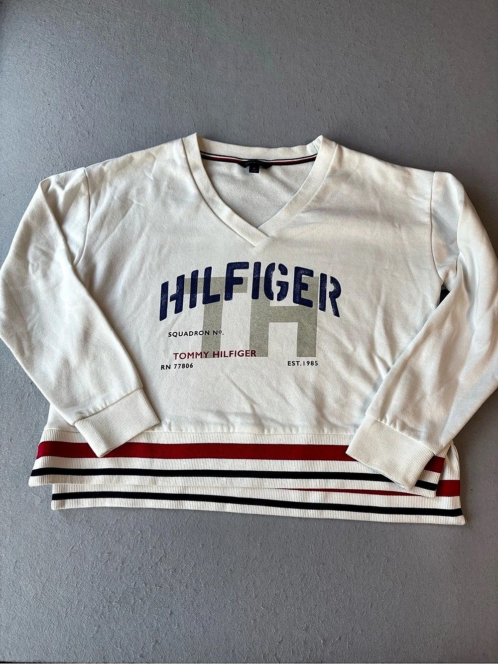 Tommy Hilfiger Striped V-Neck Boxy Sweatshirt Pullover Preppy Casual Size M